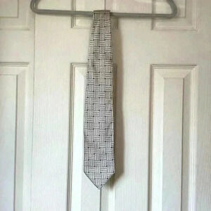 Battistoni 100% Silk woven pattern Necktie Made in Italy